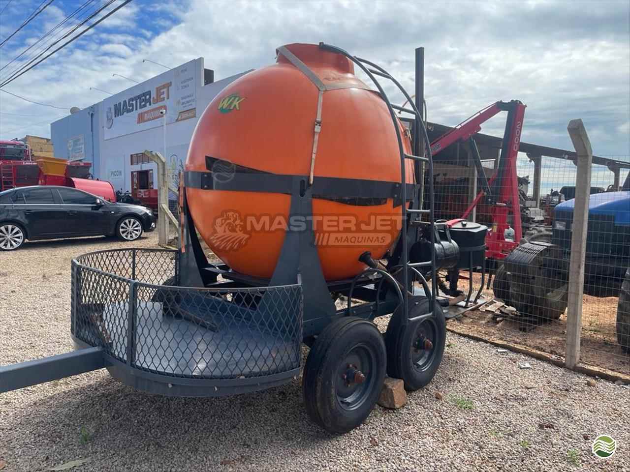 IMPLEMENTOS AGRICOLAS CARRETA CALDA PRONTA CARRETA 3.300 L Master Jet Máquinas CAMPO VERDE MATO GROSSO MT